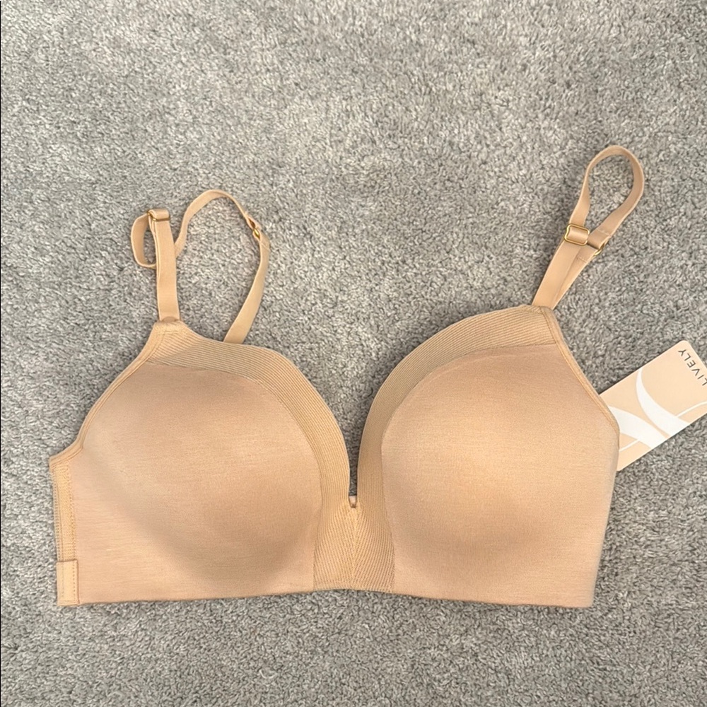 Seamless nursing bra